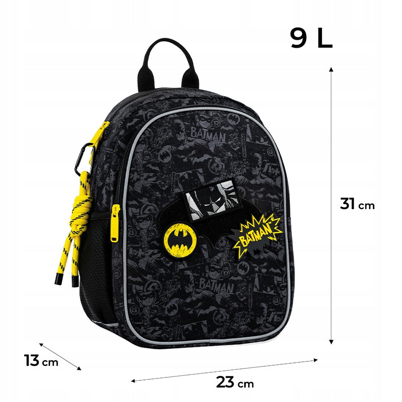 Infografika z wymiarami plecaka DC26-2735XS i opisem funkcji.