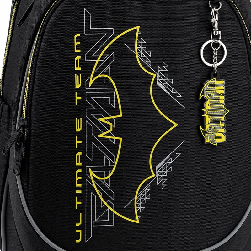 Zbliżenie na detale 3D i wysokiej jakości grafikę Batman.