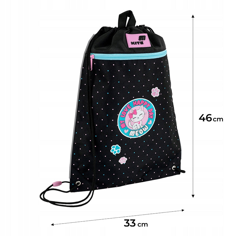 Wymiary 46x33 cm czarnego worka Kite na buty i strój.