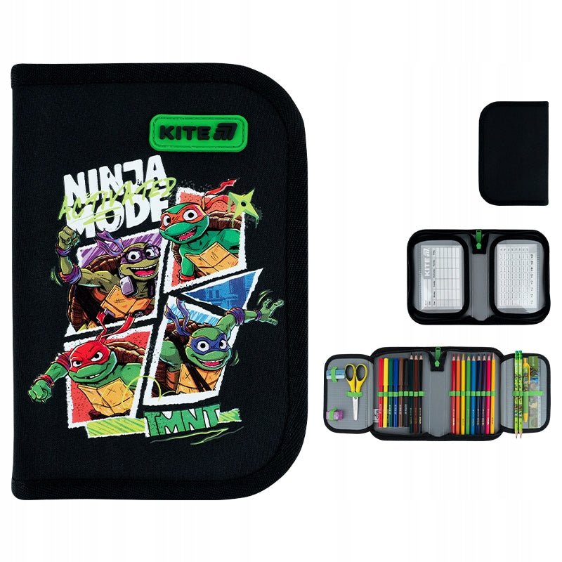 Prezentacja czarnego piórnika Kite Turtles z różnych stron, ukazująca detale grafiki 3D z Wojowniczymi Żółwiami Ninja.