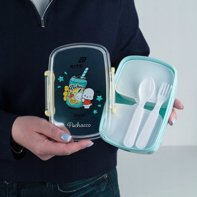 Lunchbox Kite Pochacco z akcesoriami przystosowany do mycia w zmywarce.