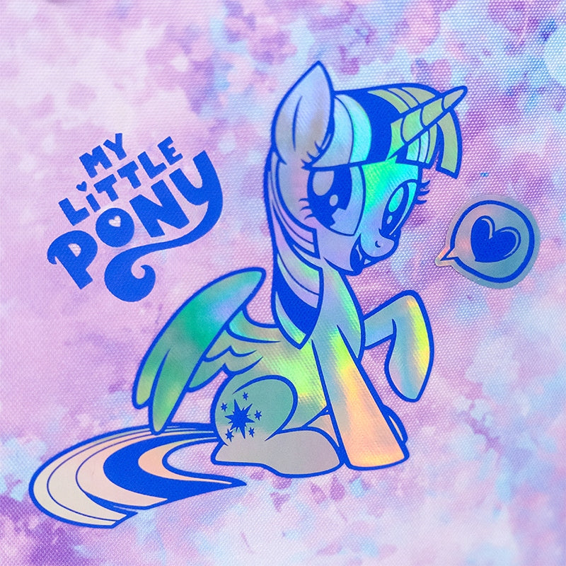 holograficzny nadruk My Little Pony na froncie plecaka