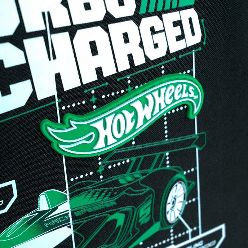 wystrój: nadruk trójwymiarowy, gumowa plakietka świecąca w ciemności