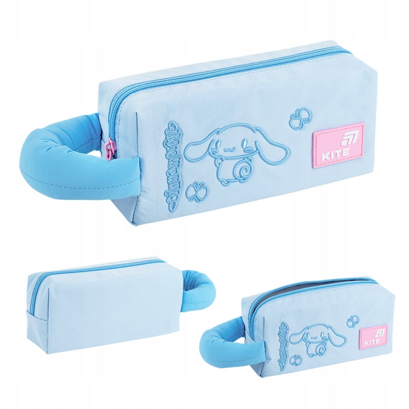 Piórnik saszetka Cinnamoroll w kolorze błękitnym – widok na model z każdej perspektywy.