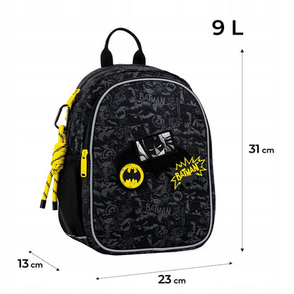 Infografika z wymiarami plecaka DC26-2735XS i opisem funkcji.