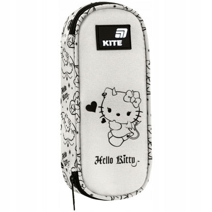 Front beżowego piórnika z grafiką Hello Kitty i naszywką.