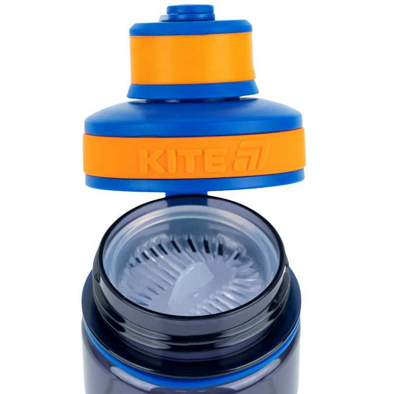 Otwarta górna część bidonu Kite Hot Wheels ukazująca wlot do picia