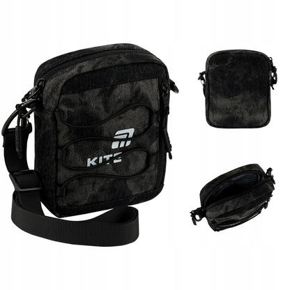 Ogólny widok czarnej torebki crossbody Kite wykonanej ze spranego dżinsu.