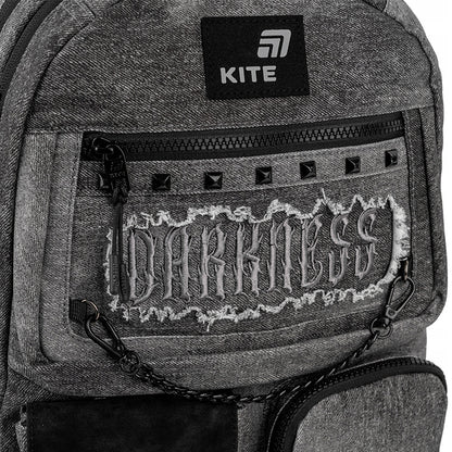 dekoracyjne elementy na plecaku Kite