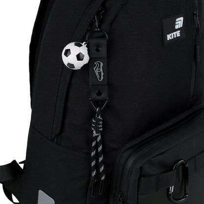Sportowy brelok do kluczy z figurką piłki i metalowym karabińczykiem Kite.