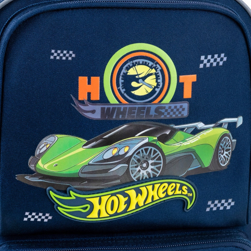 licencjonowana grafika Hot Wheels na froncie plecaka