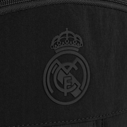Haftowane logo Real Madrid na froncie plecaka RL26-2597L