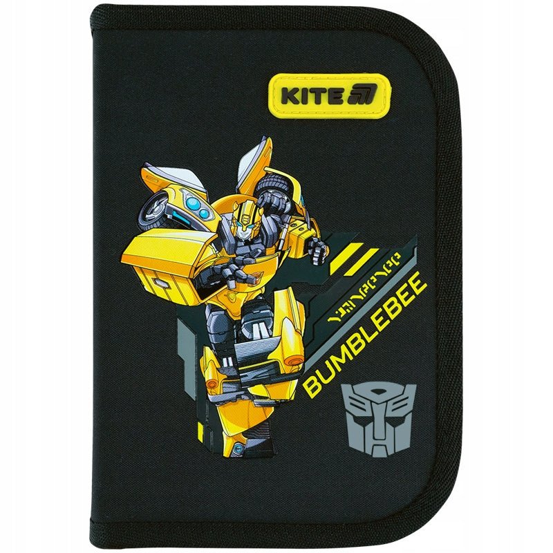 Frontowy panel z dynamicznym nadrukiem Transformers oraz wysokiej jakości gumową naszywką dekoracyjną.
