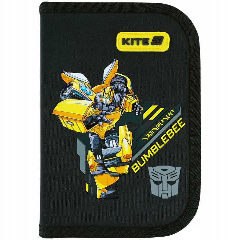 Przedni panel czarnego piórnika z efektownym nadrukiem 3D przedstawiającym motyw Transformers.