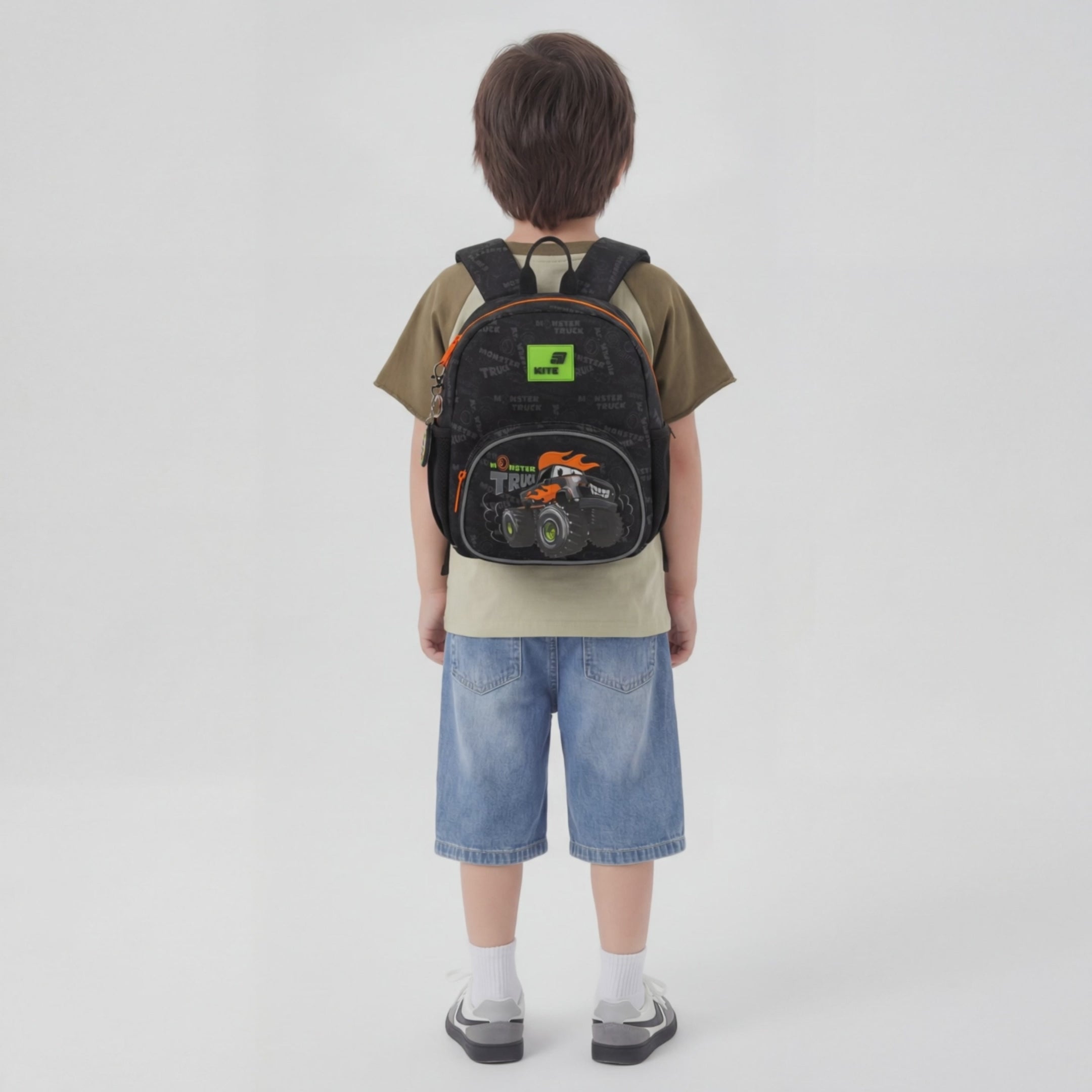 Batoh predškolský Kite Kids Monster Truck čierny pre chlapca s príveskom do prípravky